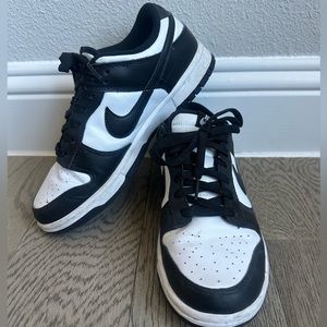 Nike women’s dunk low “black white”